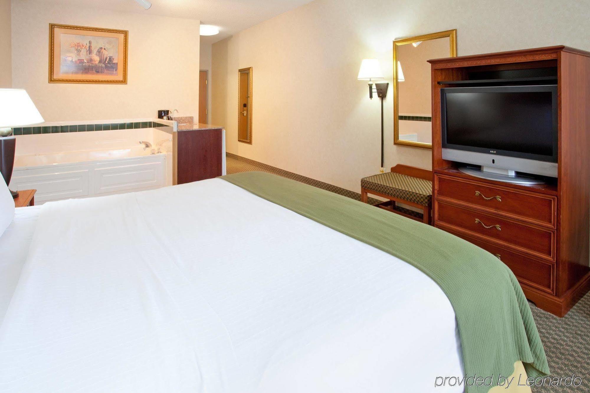 Holiday Inn Express Hotel & Suites Elkhart-South, An Ihg Hotel Bilik gambar